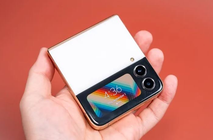 Galaxy Z Flip 4 One UI 7 Update