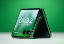Motorola Razr Plus 2024 Android 15 Update